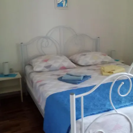 Apartments Laura Stara Baska Exterior photo
