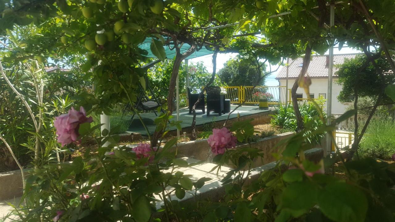 Apartment Laura Stara Baska